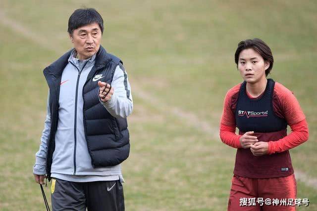 伊普斯维奇官宣引进阿根廷中场帕拉西奥斯，总价2750万欧