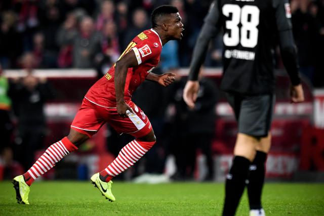渝富控股董事长谢文辉被免职，相关人事调整低调披露