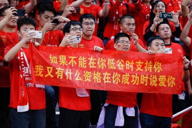热身赛遭逆转：两人低迷拖累国男篮